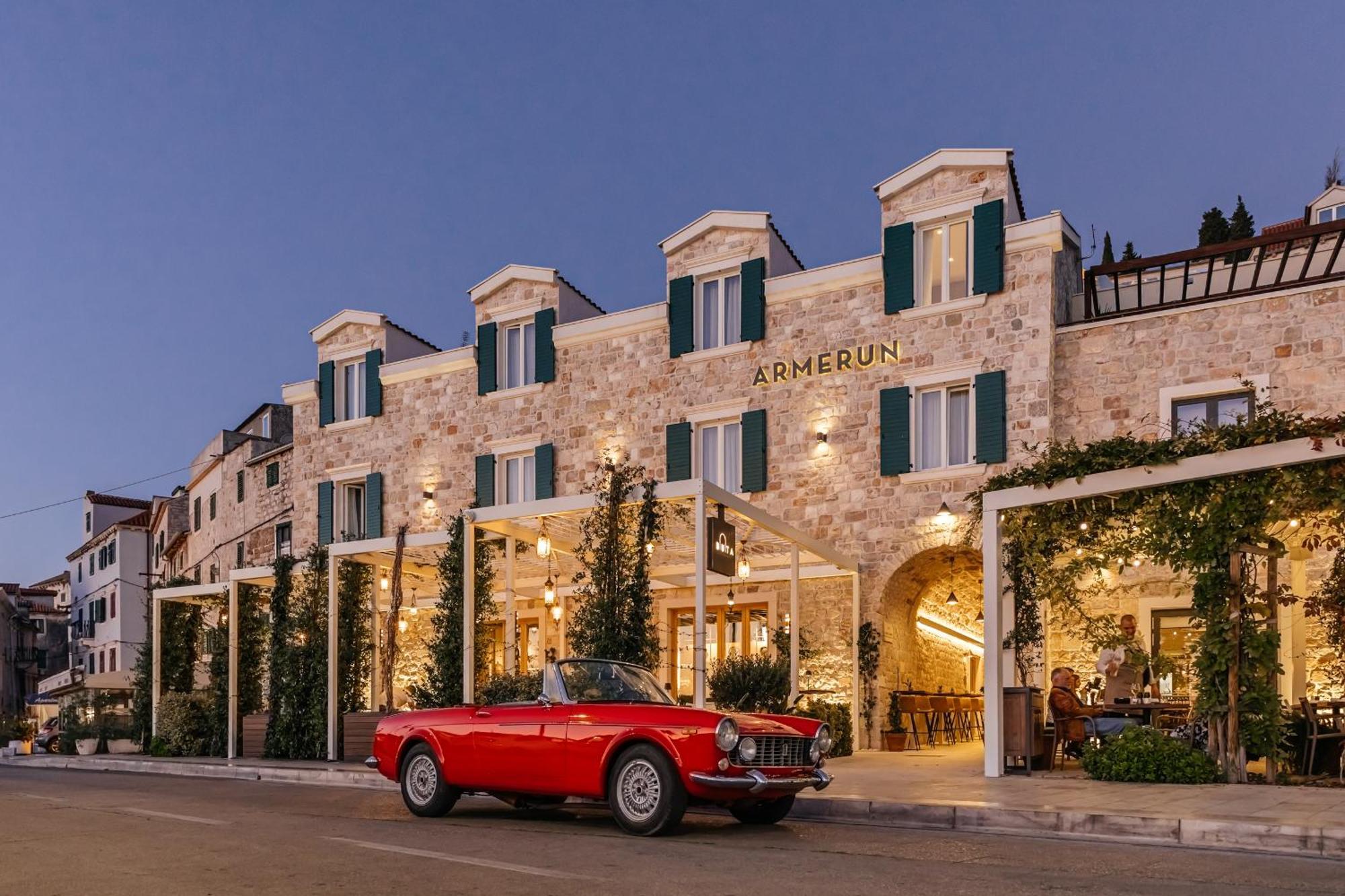 Armerun Heritage Hotel & Residences Шибеник Екстер'єр фото
