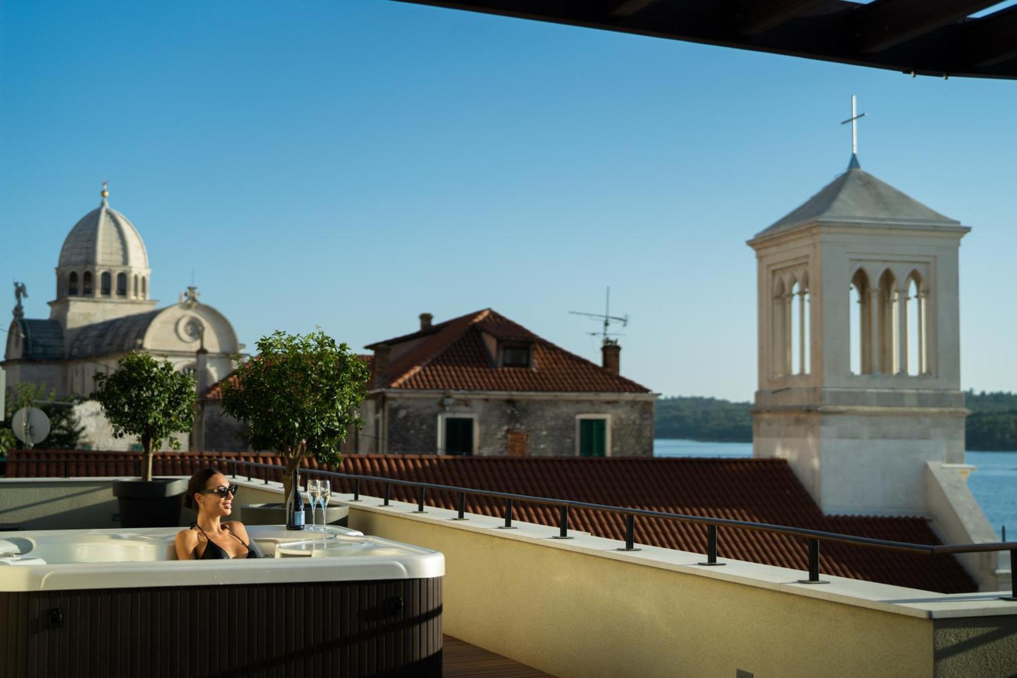 Armerun Heritage Hotel & Residences Шибеник Номер фото
