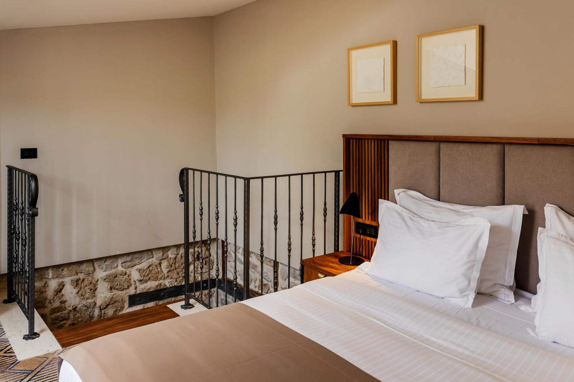 Armerun Heritage Hotel & Residences Шибеник Номер фото