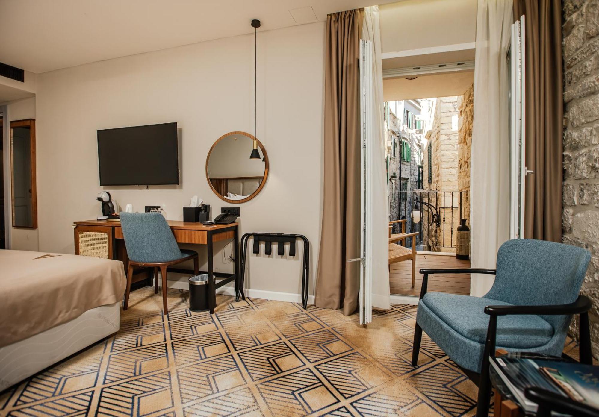 Armerun Heritage Hotel & Residences Шибеник Номер фото