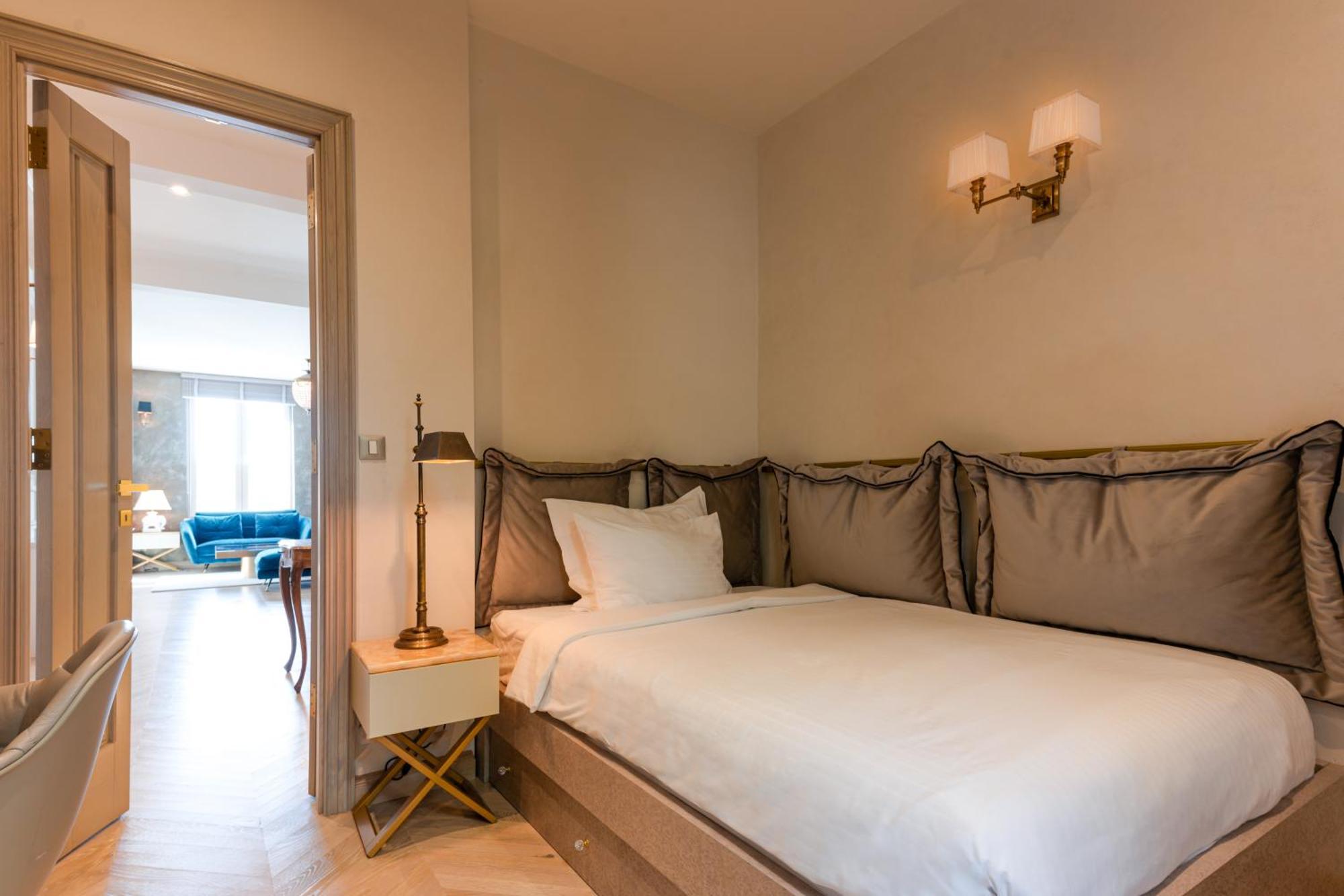 Armerun Heritage Hotel & Residences Шибеник Номер фото